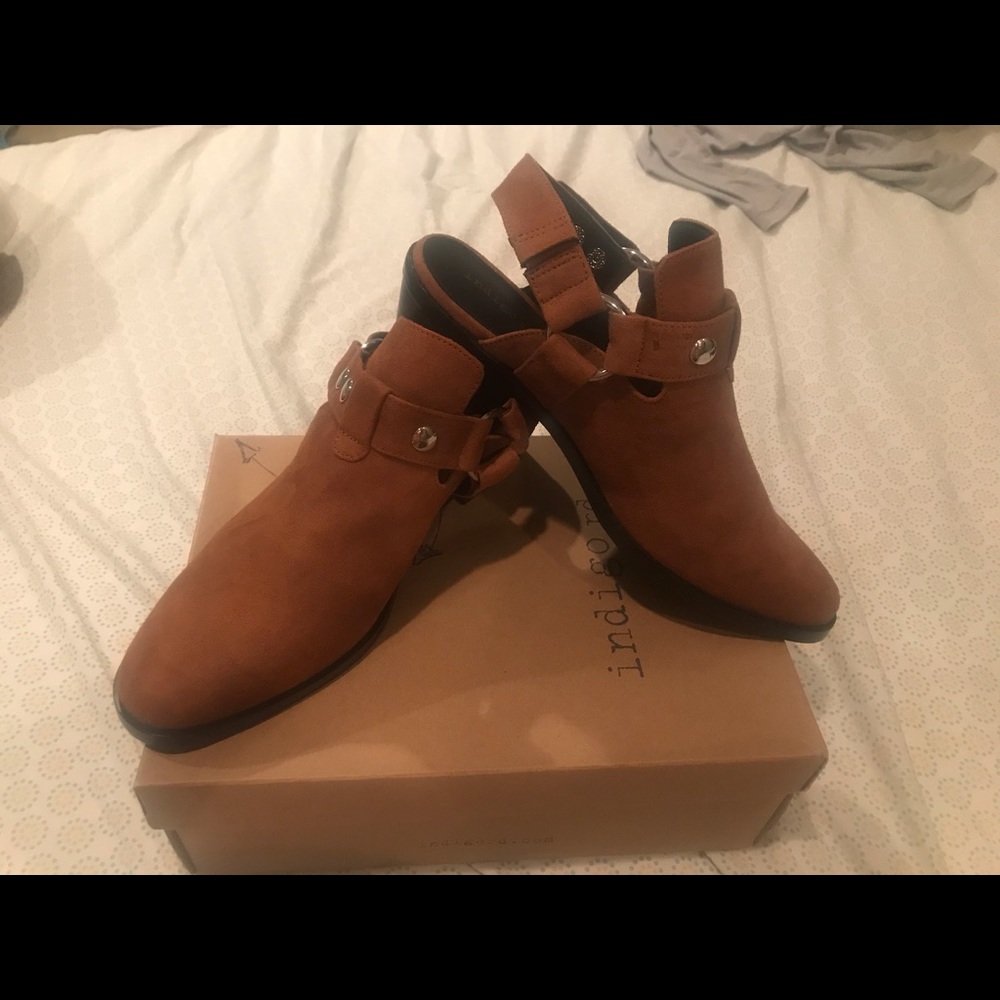Indigo road shoes